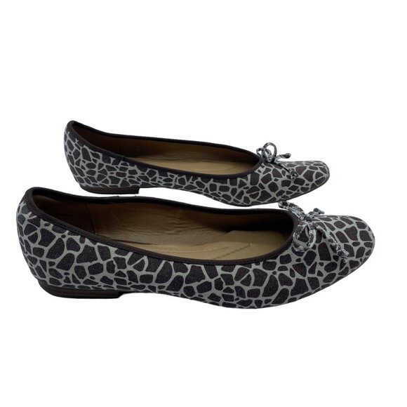 Baretraps Ballet Slippers Women 8.5 EMERY Animal Print Comfort Slip On Shoes - Picture 2 of 7